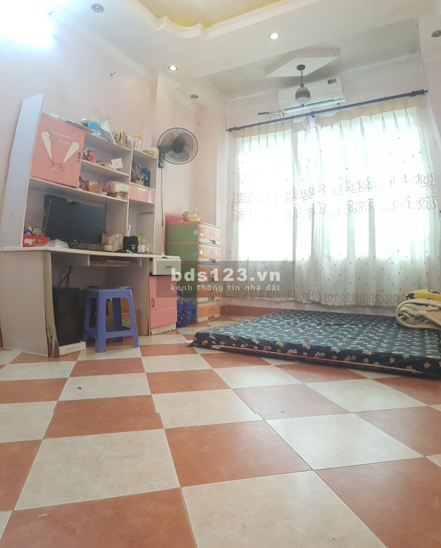 Cho thuê phòng khép kín 22m2 tầng 2 nhà liền kề KĐT Đền Lừ 2, full điều hòa nóng lạnh, cạnh vườn hoa