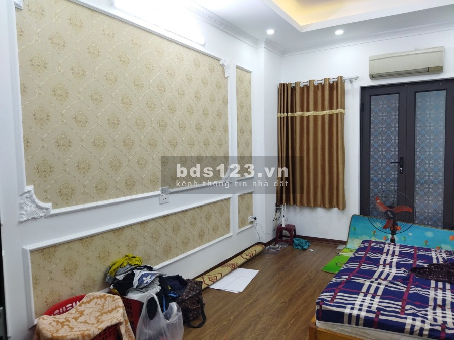 Nhanh Mới Kịp giá bán chỉ 3.3 tỷ, 5 tầng ở luôn cách ô tô 50m phố Hoàng Mai