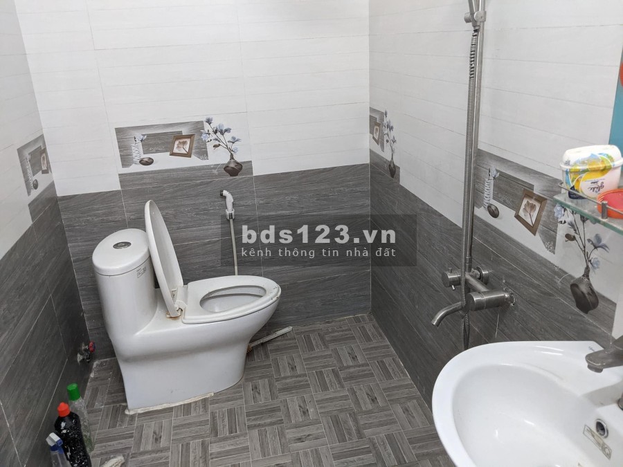 Nhà đẹp Phan Huy Ích, tiện ích xung quanh, xe hơi trong nhà giá bán chỉ 7,7 tỷ