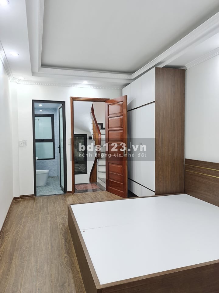 Bán nhà đẹp 38m2*5 tầng nội thất cực đẹp, 20m ra ô tô tránh Phố Khương Hạ giá 4,4 tỷ.