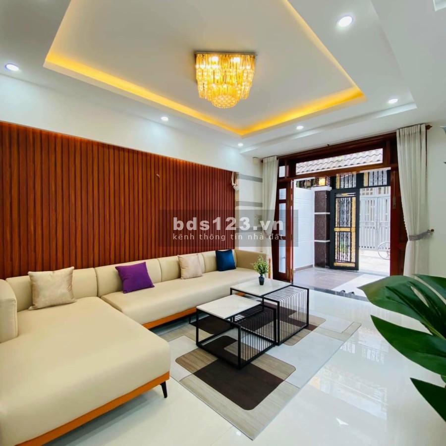 Bán biệt thự vườn khu vực vàng Bình Chánh xây dựng kiên cố, gỗ cao cấp, pháp lý đủ