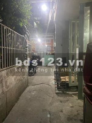 Nhà nguyên căn giá rẻ gần chợ Bà Chiểu, giá tốt để ở, khu an ninh