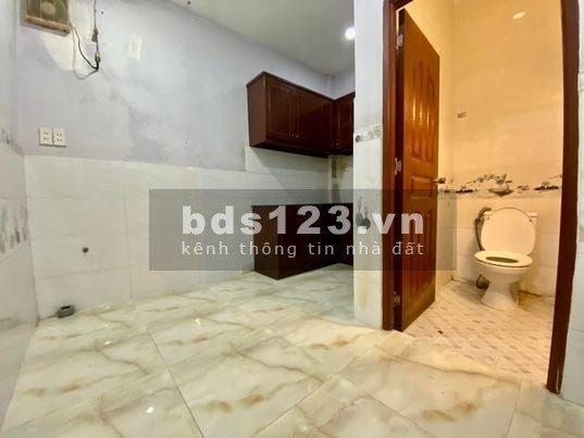 Nhà nguyên căn giá rẻ gần chợ Bà Chiểu, giá tốt để ở, khu an ninh