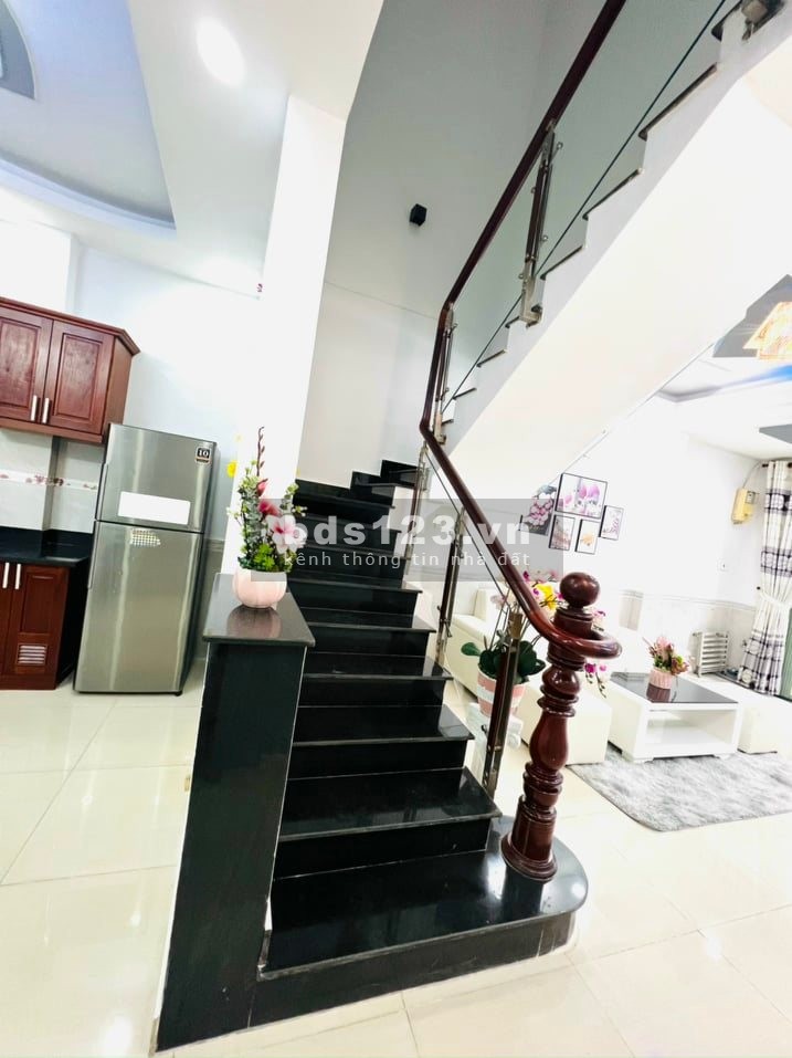 Bán Gấp nhà hẻm xe tải 40m2 Võ Văn Ngân, Thủ Đức, nhỉnh hơn 3 tỷ quá rẻ - 0856314563