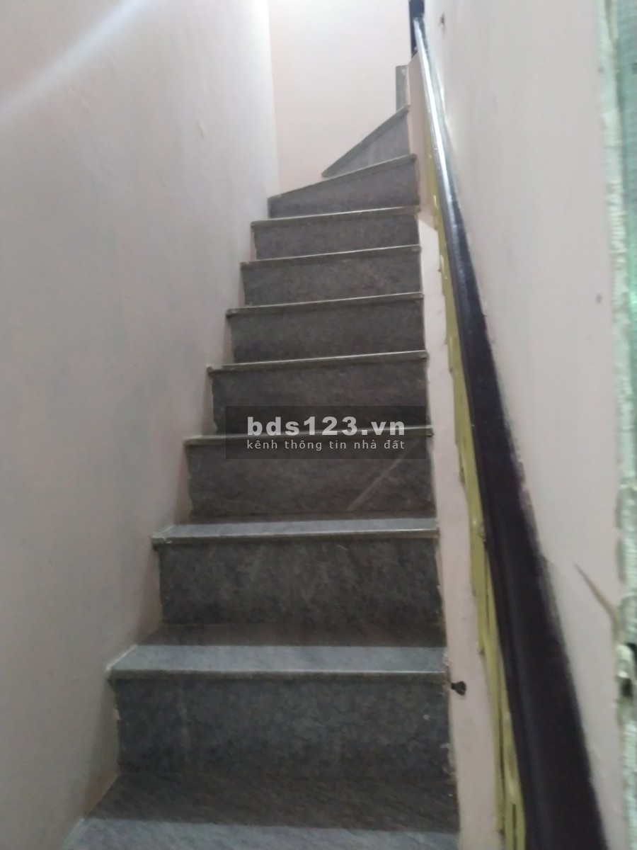 Bán nhà mặt đường Hoàng Tích Trí Quận Đống Đa bìa chính chủ giá bán 10 tỷ, giá tốt