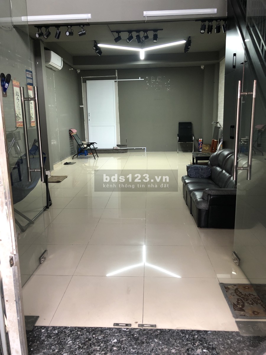 Cho thuê mặt bằng văn phòng, kinh doanh ở Phường 4 - Quận 5 lh 0909896482