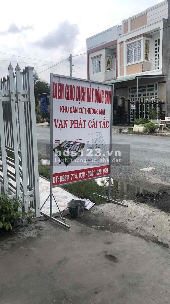 Bán nền 5x20m Vạn Phát Cái Tắc giá 690 triệu bàn giao sổ ngay, vị trí đẹp xê vào tận đất
