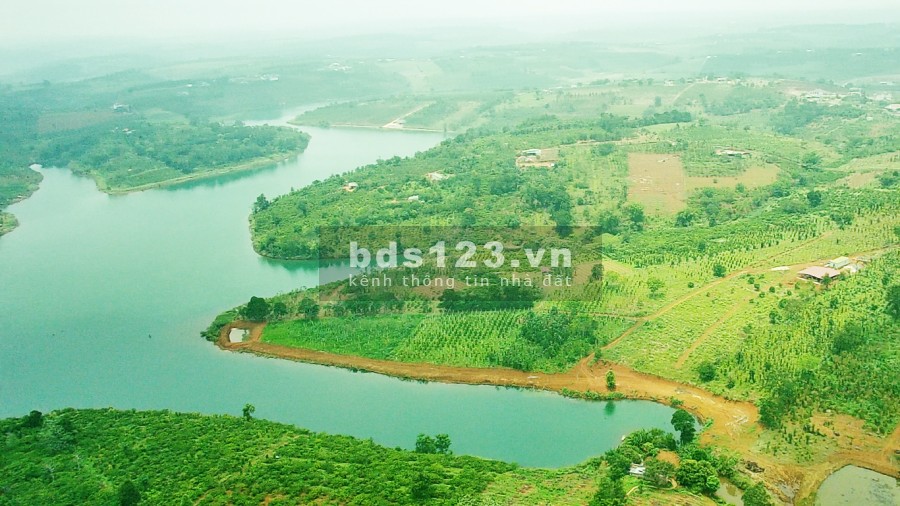Hồ Siêu Đẹp 14.395 m2 đất chuyển thổ cư có nhà xây, 350m mặt tiền, bám 100m hồ lớn Nâm N'Jang