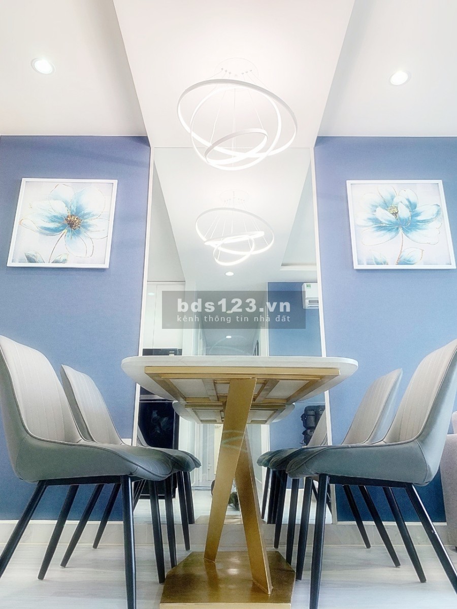 Cần bán gấp căn 2PN Terra Royal Quận 3 giá 100% 5.55 tỷ như hình. LH 0941797916