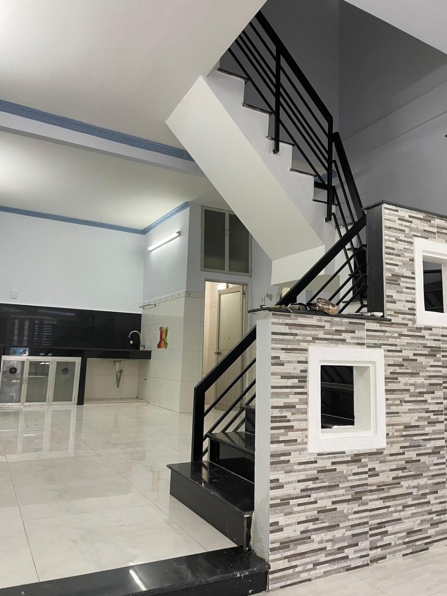 Bán nhà hẻm 4m Lâm Văn Bền dtsd 44m2, trung tâm Quận 7, giá bán chỉ 3.75 tỷ giá tốt đầu tư