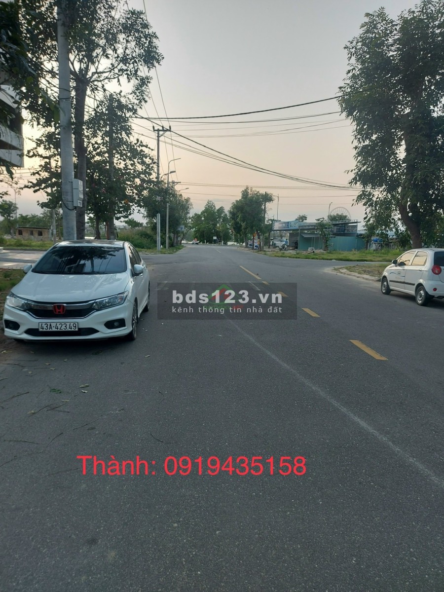 Nhà MT Nghiêm Xuân Yêm, Hành Sơn diện tích sử dụng 5x22, 3 tầng, nhà còn mới 4 phòng ngủ