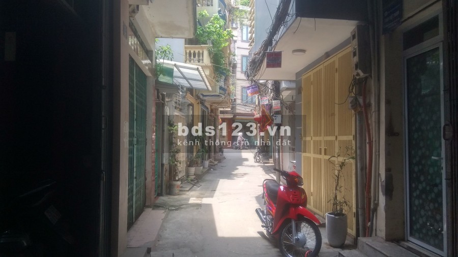 Bán nhà 2 tầng x 69m2 Ngõ Văn Hương, Tôn Đức Thắng giá 4,5 tỷ. LH 0912442669