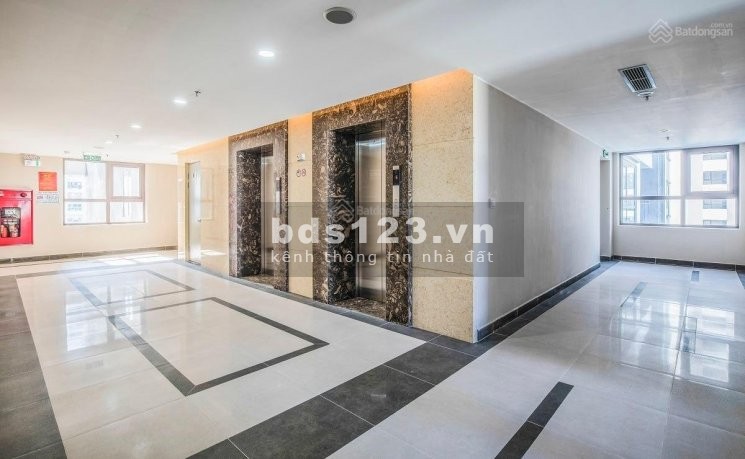 Bán căn hộ view Tây Hồ tầng trung giá bán 35 triệu/m2, trực tiếp chủ đầu tư, nhận nhà ở luôn