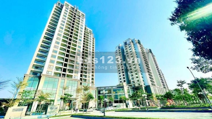 Bán căn hộ view Tây Hồ tầng trung giá bán 35 triệu/m2, trực tiếp chủ đầu tư, nhận nhà ở luôn