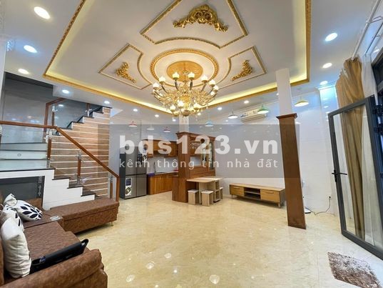Bán nhà tặng nội thất, ngay chợ Phạm Văn Hai, diện tích sử dụng 43m2, chỉ 6,5 tỷ