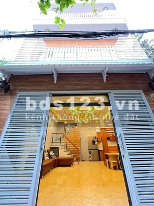 Bán nhà tặng nội thất, ngay chợ Phạm Văn Hai, diện tích sử dụng 43m2, chỉ 6,5 tỷ