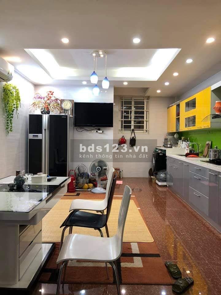 Bán gấp nhà Khương Trung, Quận Thanh Xuân dtsd 60m2, 6 tầng, giá 6.5 tỷ
