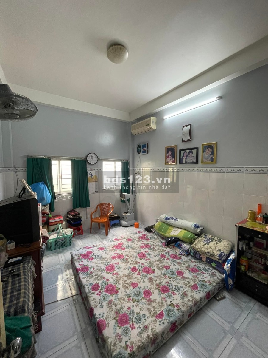 Bán nhà 4 tầng đường Hồng Bàng giá 3.45 tỷ phường 6 Quận 6 lh 0962931613