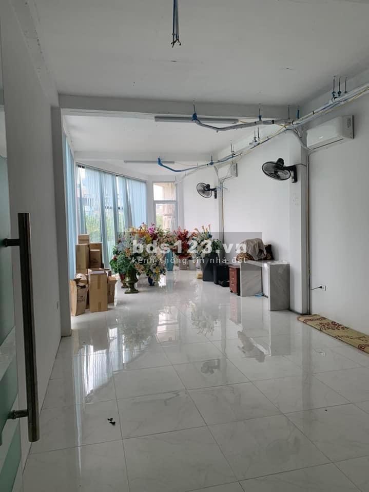 Bán nhà Võ Chí Công phân lô, ô tô ngủ trong nhà 7 tầng, thang máy giá chỉ 14 tỷ.