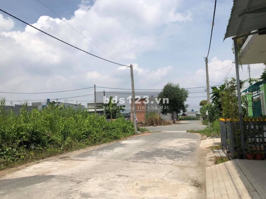 Bán miếng đất ngay gần chợ Phước Vân diện tích 132m2, khu dân trí cao, giá đầu tư sinh lời