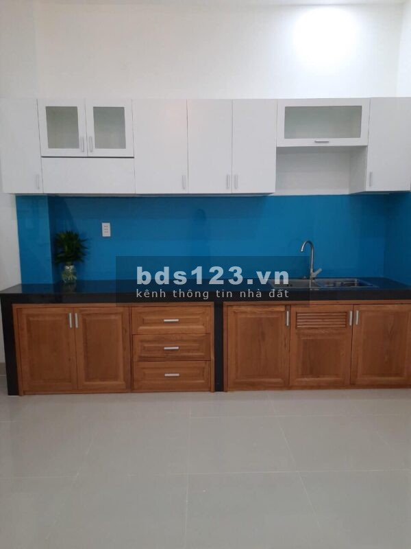 Nhà mới xây 1 trệt 1 lầu tại hocmon dtsd 5*14m giá 780tr, được bàn giao đầu tháng tư