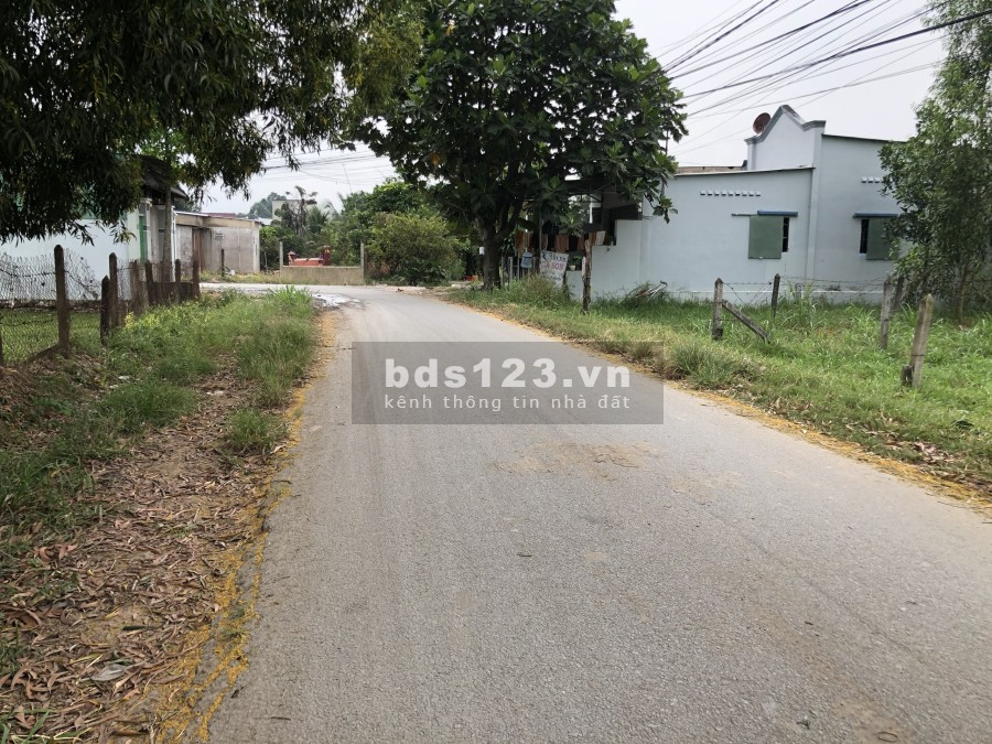 Cần ra gấp mảnh vườn 1000m2 ngay gần ấp văn hóa đồng xoài cách ql 2km