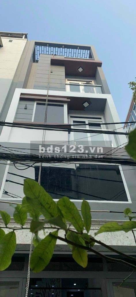 Bán gấp nhà mặt tiền trung tâm Quận 5, giá tốt đầu tư sinh lời 3.1 tỷ, thương lượng