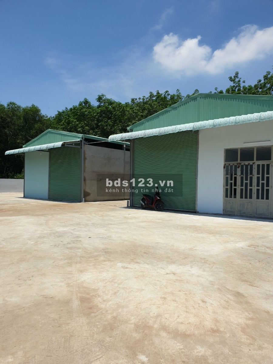 Bán kho xưởng tại xã Tân An Hội, huyện Củ Chi diện tích 1362 mét vuông lh 0988715847