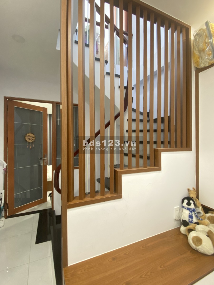 Chính chủ bán nhà Chu Văn An, Bình Thạnh vị trí đẹp cách hẻm xe tải 30m, lh 0931331933