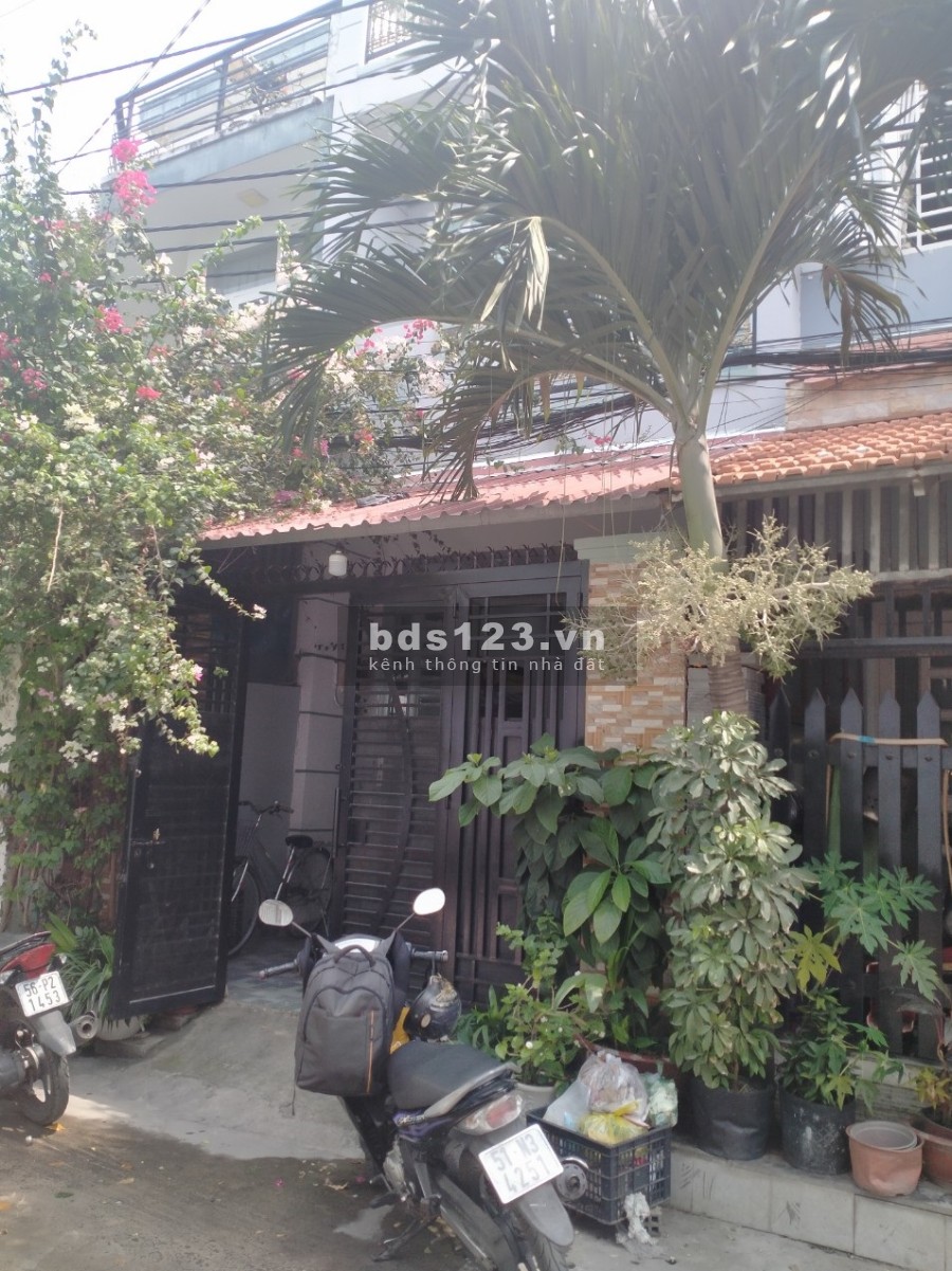 Chính chủ bán nhà đường Hà Huy Giáp, dtsd 4.1*18M, 3 tầng, sân thượng view đẹp