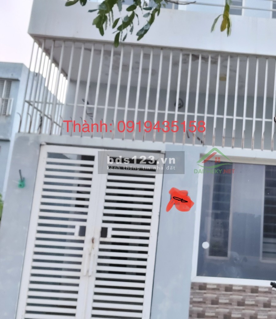 Cần bán gấp nhà khu Nam Việt Á, 2 tầng, diện tích sử dụng 100m2, đường 7.5m