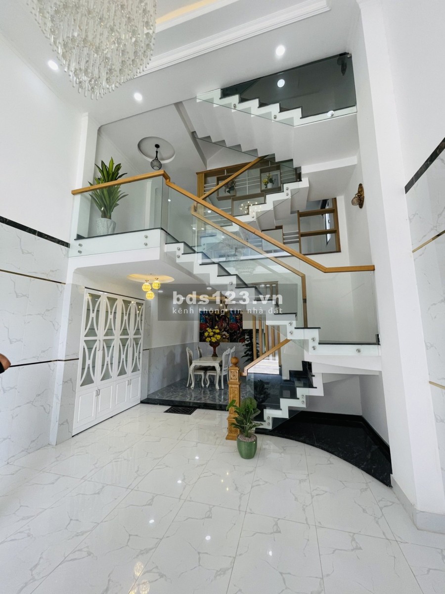 Nhà phố liền kề mặt tiền Tô Ngọc Vân liên hệ 0936236233 thiết kế hoàn thiện, giá tốt