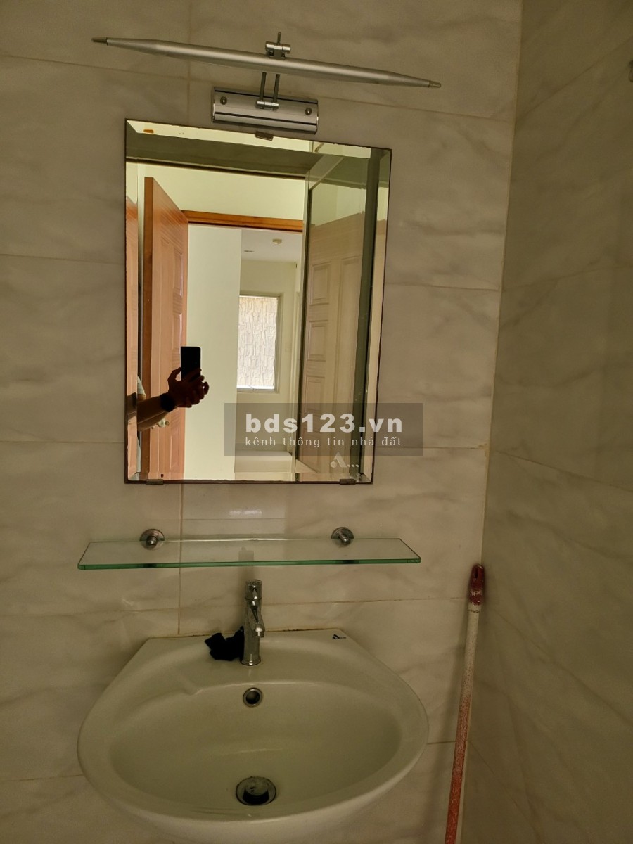Tôi cho thuê căn hộ Bông Sao lô B1 căn góc 2pn giá 7.5 triệu/tháng, lh 0938791796