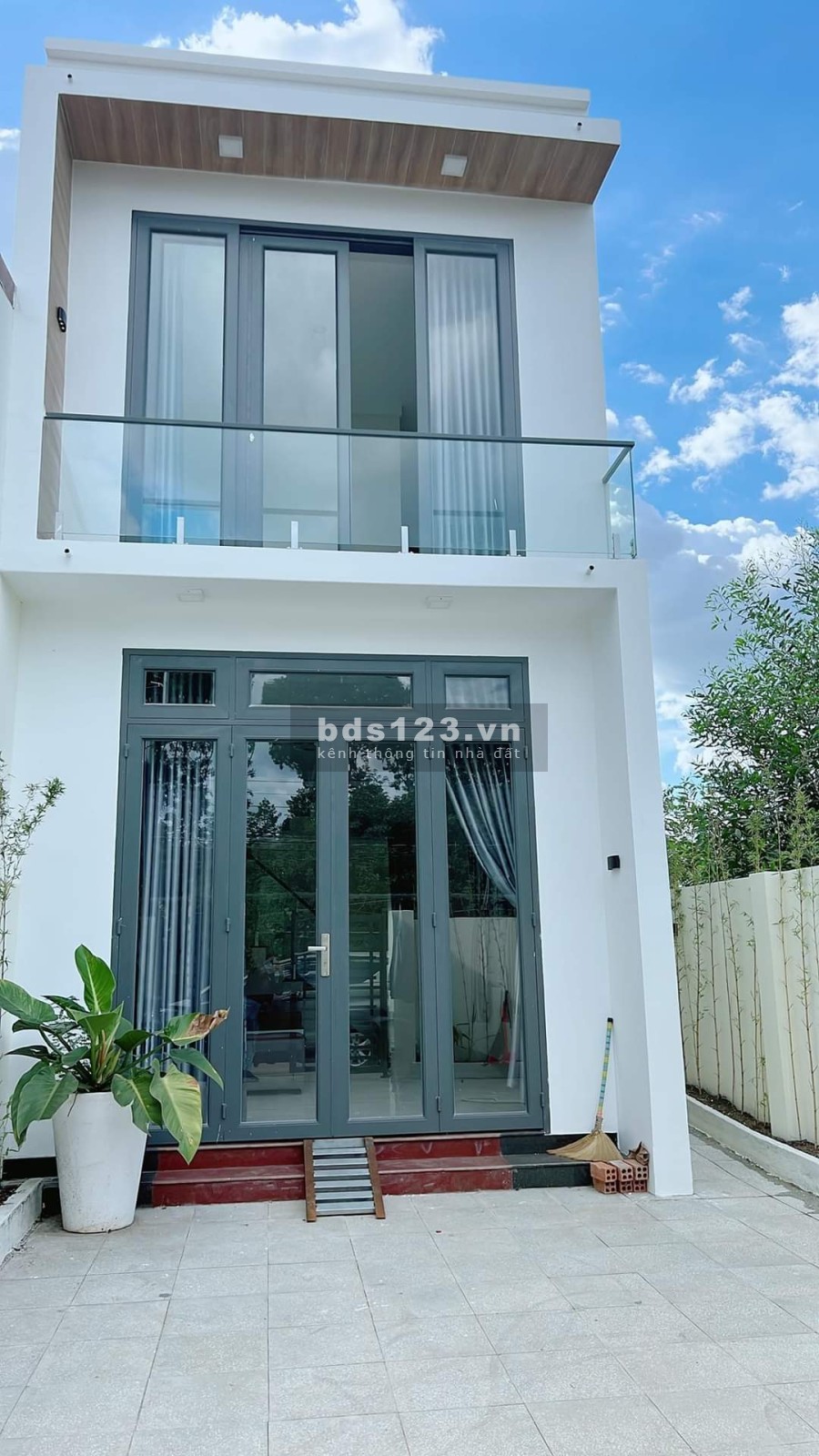 Nhà 100m2 mặt tiền đường 9m sổ hồng riêng. Liên hệ chủ nhà 0937275308