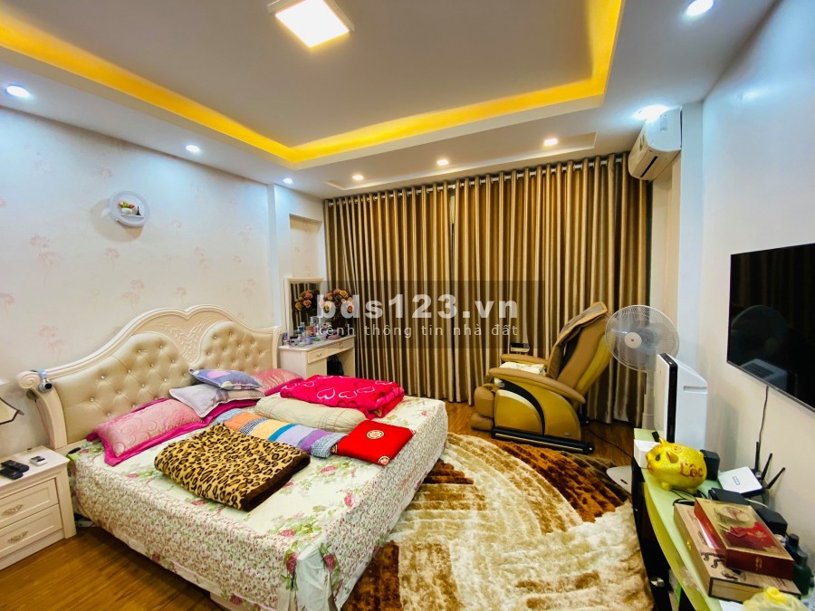 P/lô HIẾM dân trí cao ở ngay cách phố Trương Định chỉ 20m, 3PN, 42mx5t, mt 4m, giá 3.75 tỷ