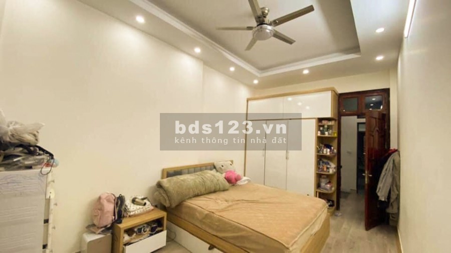 Cần Bán Nhà Gấp Tại Kim Giang Khu Phố Vip Ô Tô Đỗ Cửa , Cách 1 Nhà Ra Mặt Phố Ô Tô Tránh Nhau
