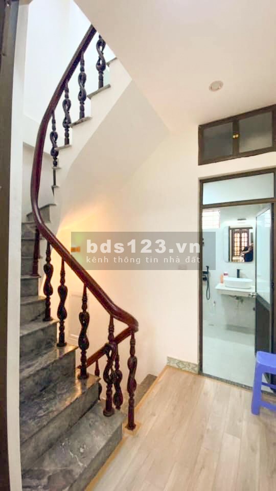 Cần Bán Nhà Gấp Tại Kim Giang Khu Phố Vip Ô Tô Đỗ Cửa , Cách 1 Nhà Ra Mặt Phố Ô Tô Tránh Nhau