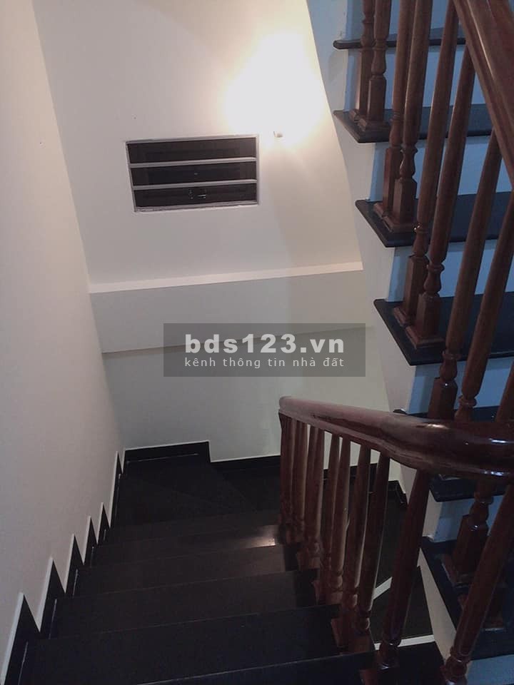 Cc gửi bán căn nhà đẹp nhất Văn Quán, Hà Đông, HN, ngõ thông, rộng, ô tô qua giá 4.95 tỷ