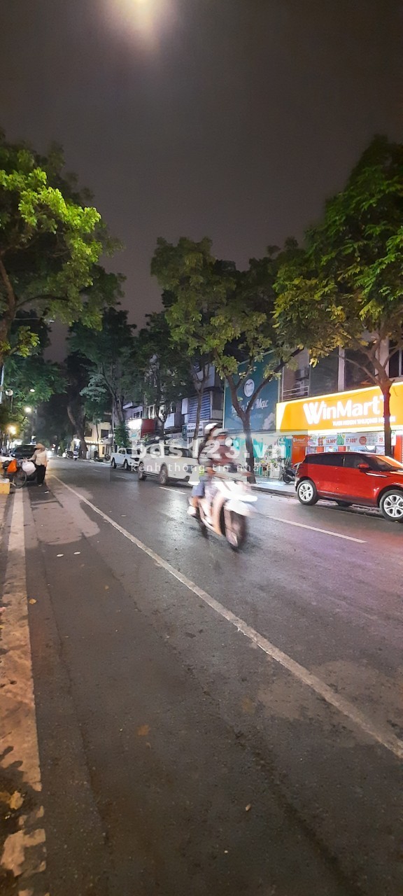 Bán nhà mặt phố Ngô Thị Nhậm mt 5.1m2, giá bán 19.5 tỷ, kinh doanh siêu đỉnh, an ninh