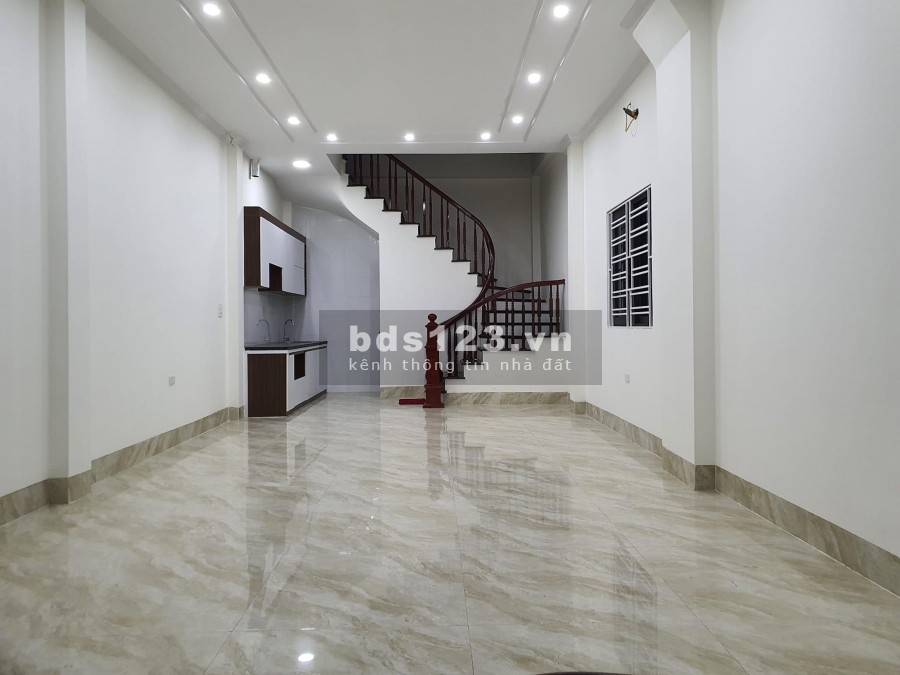 Cc gửi bán căn nhà đẹp nhất Văn Quán, Hà Đông, HN, ngõ thông, rộng, ô tô qua giá 4.95 tỷ