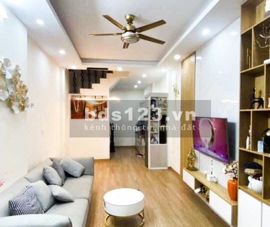 Cần Bán Nhà Gấp Tại Kim Giang Khu Phố Vip Ô Tô Đỗ Cửa , Cách 1 Nhà Ra Mặt Phố Ô Tô Tránh Nhau