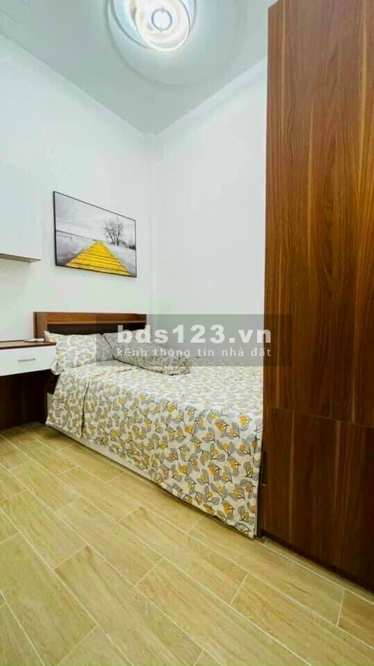 Nhà đẹp 85m2 (2 phòng ngủ - 2WC) giá 715 triệu/ sổ hồng riêng, đường Nguyễn Văn Bứa, O789.114.979