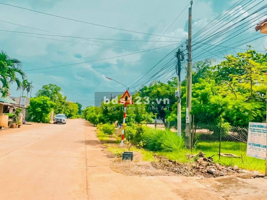 Chính chủ cần bán lô đất vườn nghỉ dưỡng mặt tiền đường đẹp giá đầu tư sinh lời