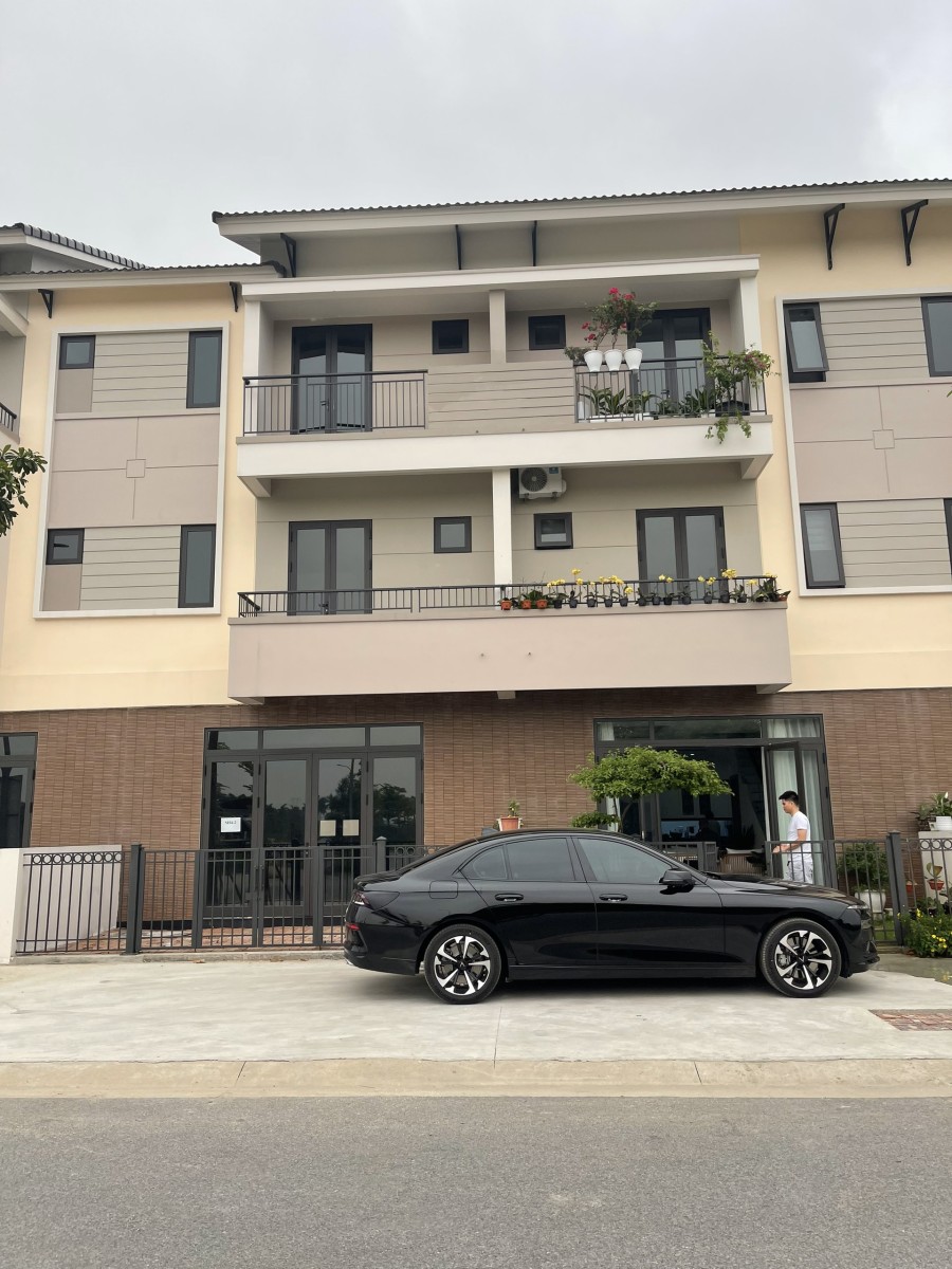 Chính chủ cần bán shophouse 90m2 tại vsip Bắc Ninh liên hệ 0342036695, giá tốt đầu tư