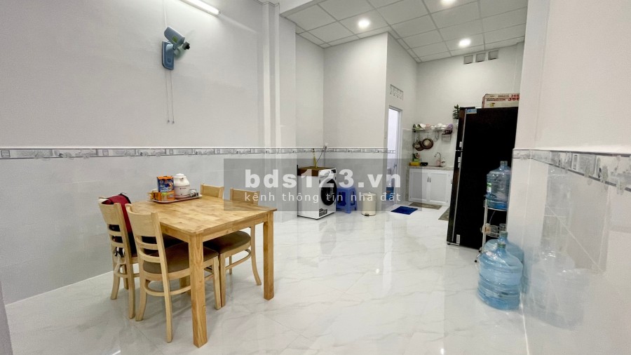 Hẻm xe hơi cách MT 10m Lê Đình Thám, Quận Tân Phú, dtsd 54m2, 1 trệt 1 lầu, giá bán 5 tỷ 2
