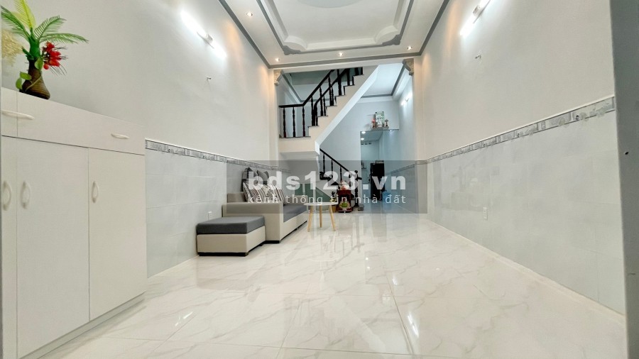 Hẻm xe hơi cách MT 10m Lê Đình Thám, Quận Tân Phú, dtsd 54m2, 1 trệt 1 lầu, giá bán 5 tỷ 2