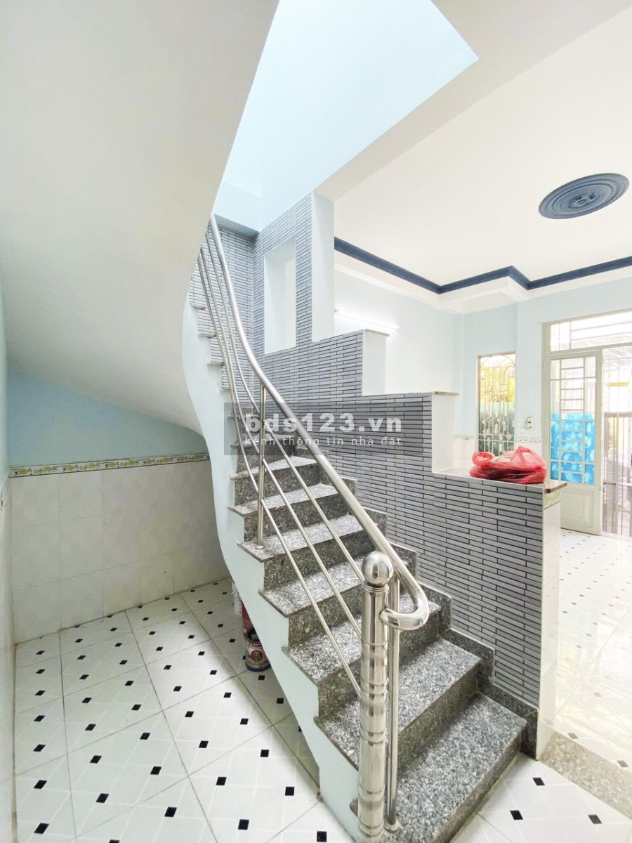 Bán nhà hẻm 102 đường Huỳnh Tấn Phát, P. Tân Thuận Tây, Quận 7 diện tích 50m2