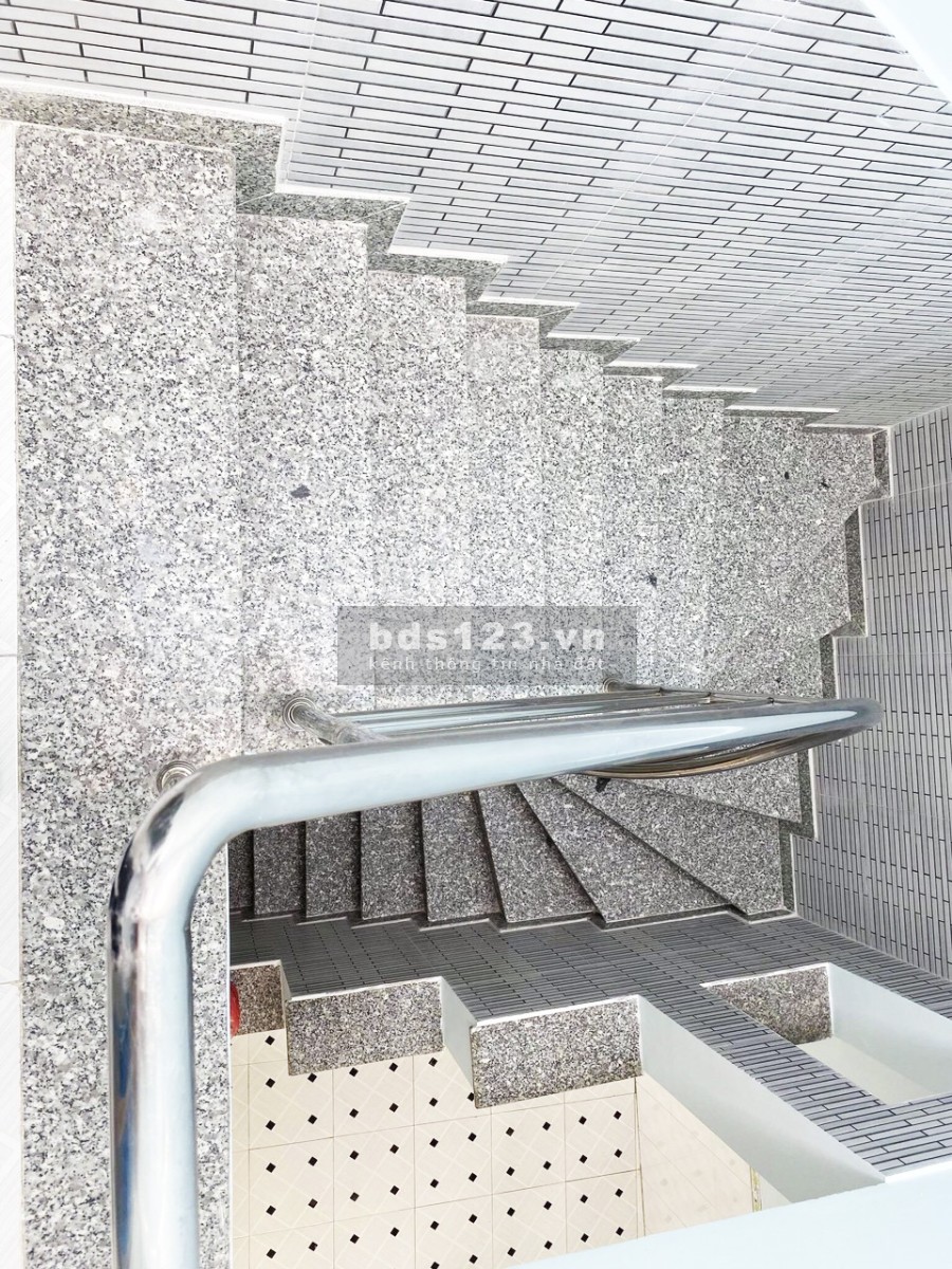 Bán nhà hẻm 102 đường Huỳnh Tấn Phát, P. Tân Thuận Tây, Quận 7 diện tích 50m2