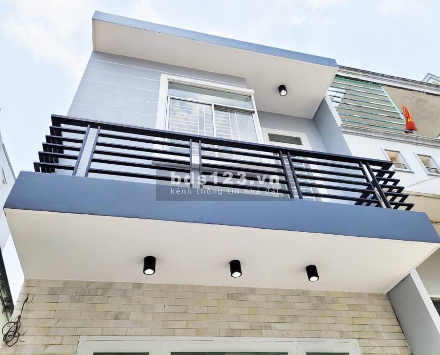 Bán nhà DTCN 106m2 giá 3,95 tỷ hẻm đường Chuyên Dùng 9, phường Phú Mỹ, Quận 7
