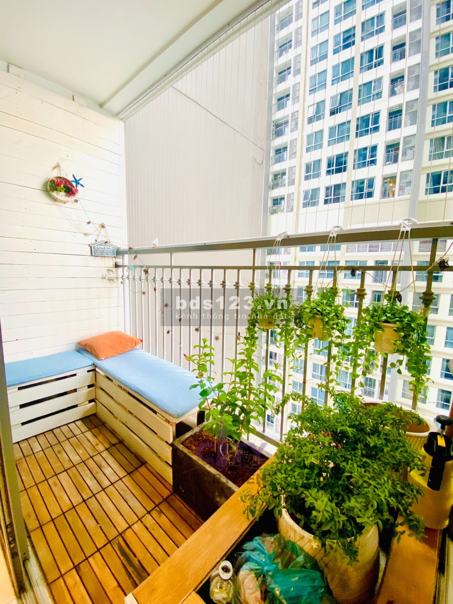 Chính chủ bán căn hộ Vinhomes Central Park 2 phòng ngủ, 2 nhà vệ sinh, hướng tốt